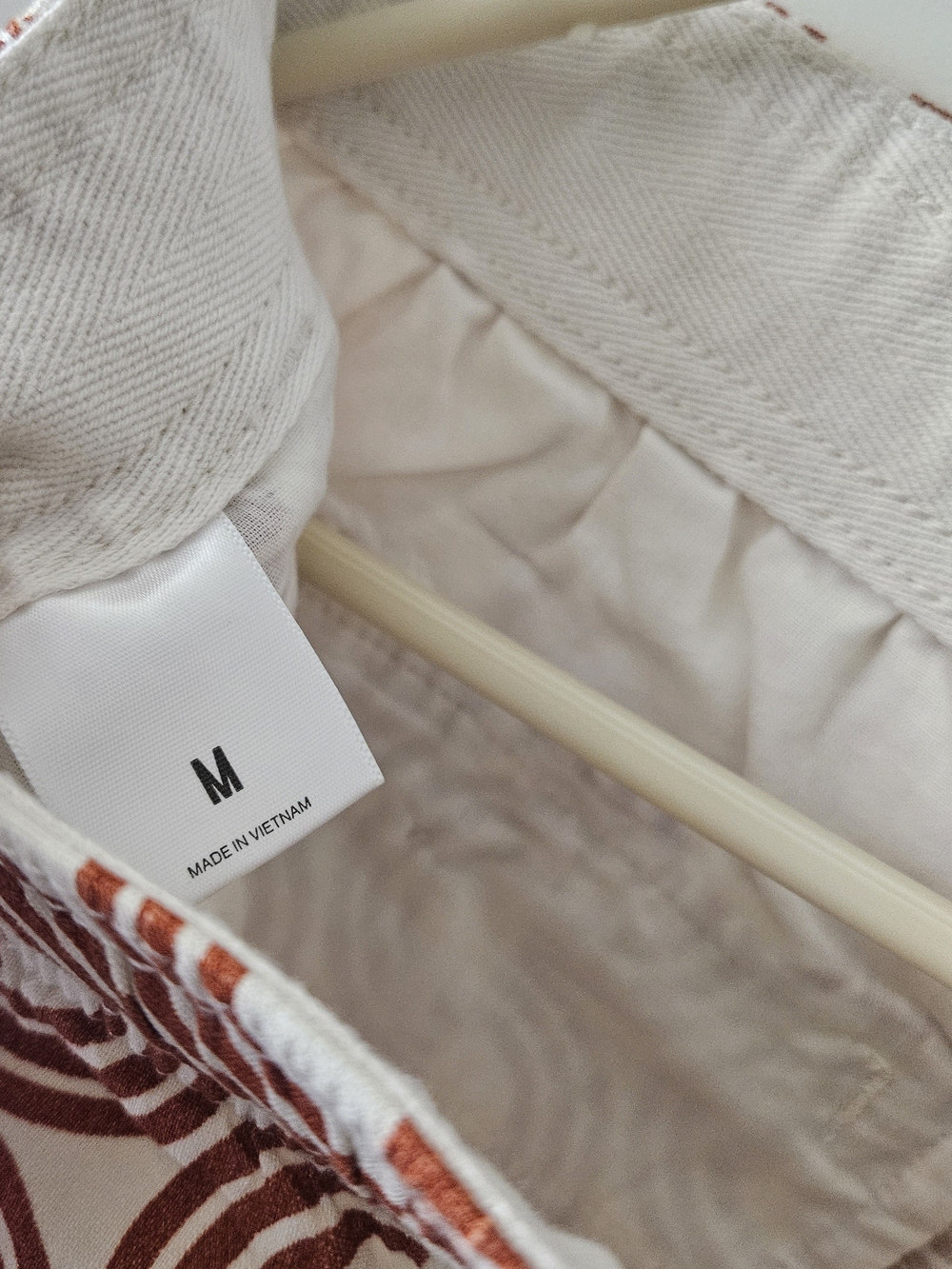 Express White Drawstring Shorts with Rust Geometric Print - Picture 7 of 12
